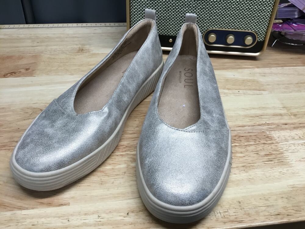 Soul Naturalizer Ballet Flat Women's 9 Silver Leather Slip-On Low Top Comfort
